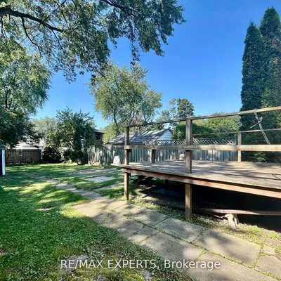 1062,&nbsp;Alexandra, Lakeview, Mississauga