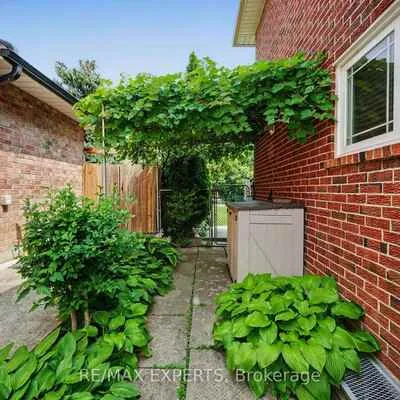 2387,&nbsp;Chilsworthy, Cooksville, Mississauga