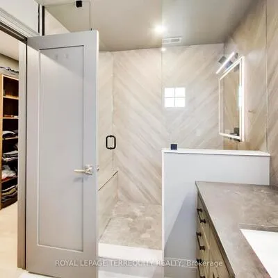 1621,&nbsp;Skyline, Lakeview, Mississauga