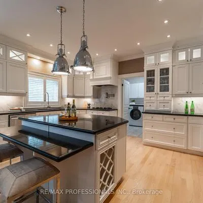 354,&nbsp;Country Club, Clarkson, Mississauga