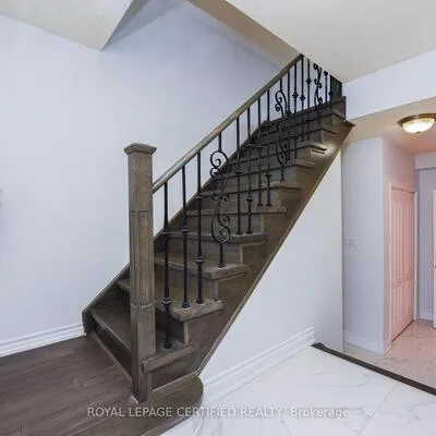 6037,&nbsp;Clover Ridge, Lisgar, Mississauga