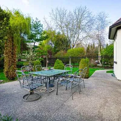 645,&nbsp;Cranleigh, Lorne Park, Mississauga