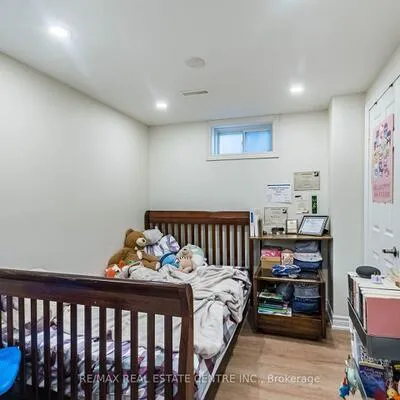 1571,&nbsp;Meadowfield, East Credit, Mississauga