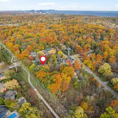 1310,&nbsp;Ravine, Lorne Park, Mississauga