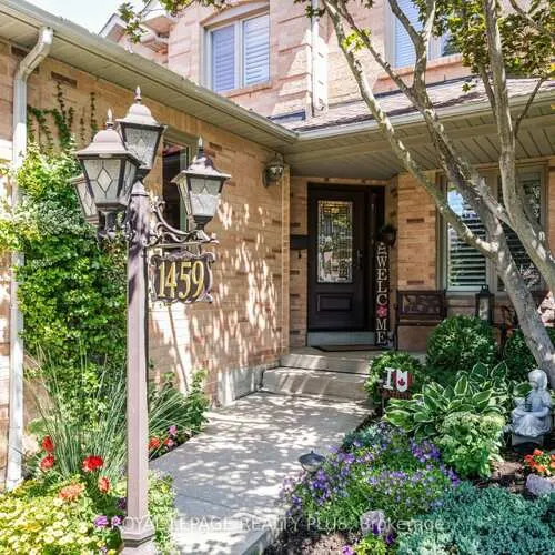 Premium freehold home for sale: 1459, Ravensmoor, East Credit, Mississauga