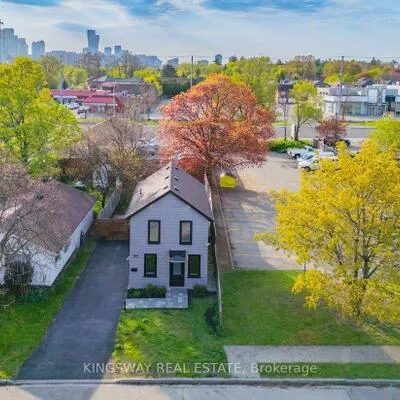 195,&nbsp;Randi, Cooksville, Mississauga