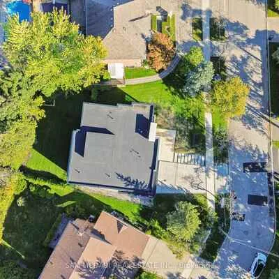 2075,&nbsp;Shawanaga, Sheridan, Mississauga
