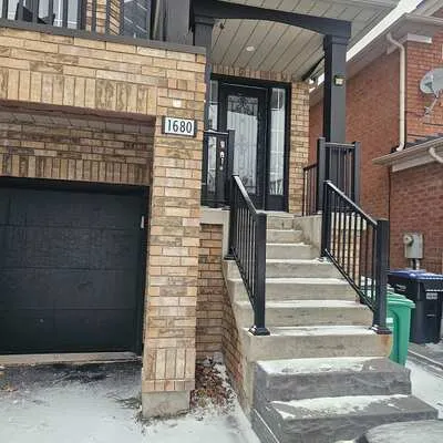 1680,&nbsp;Samuelson, Meadowvale Village, Mississauga