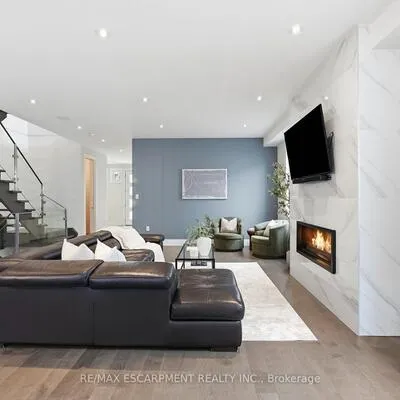 65,&nbsp;Forest, Port Credit, Mississauga