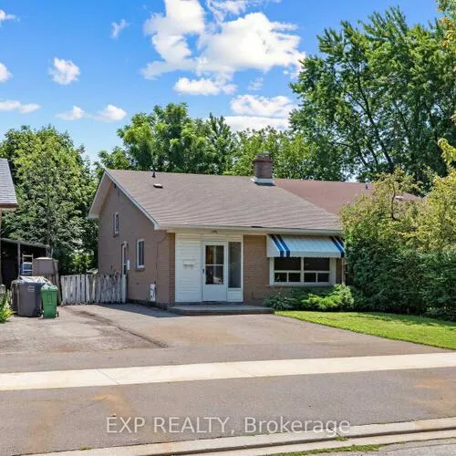 Premium freehold home for sale: 1586, Sandgate, Clarkson, Mississauga