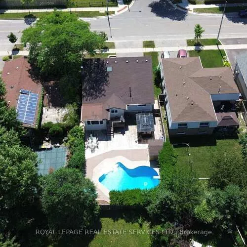 Premium freehold home for sale: 3192, Windwood, Meadowvale, Mississauga