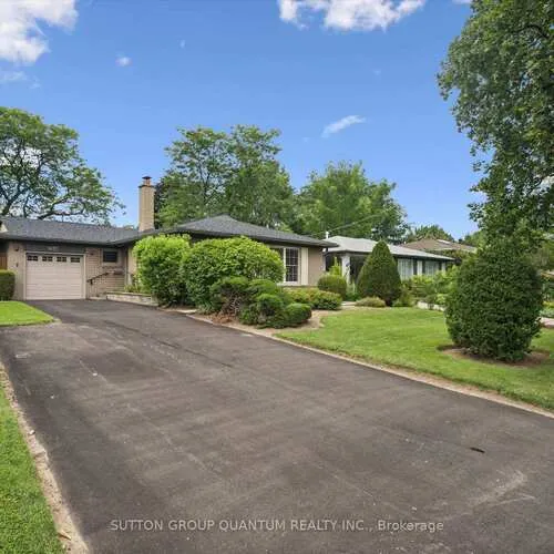 Premium freehold home for sale: 1027, Argus, Applewood, Mississauga