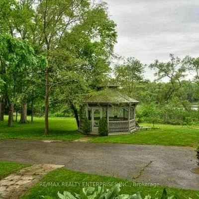 1168,&nbsp;Stavebank, Mineola, Mississauga
