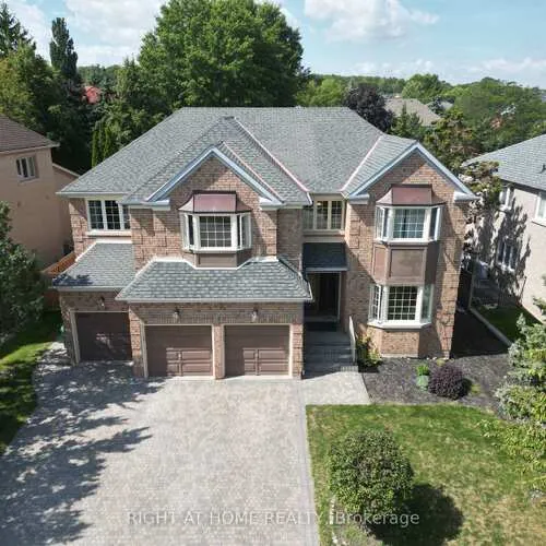 Premium freehold home for sale: 2427, Erin Centre, Central Erin Mills, Mississauga