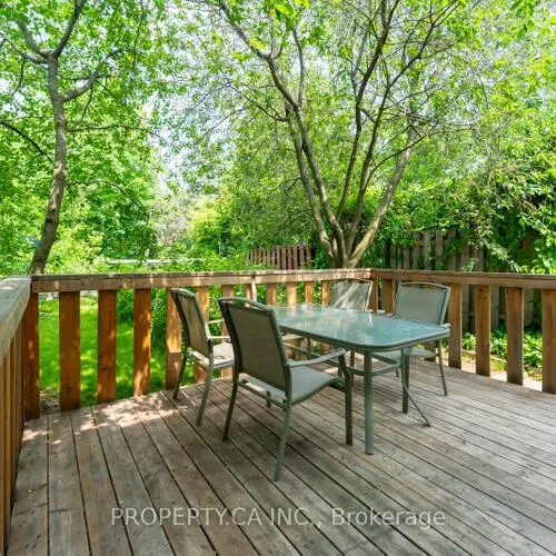 Premium freehold home for sale: 2563, Bromsgrove, Clarkson, Mississauga