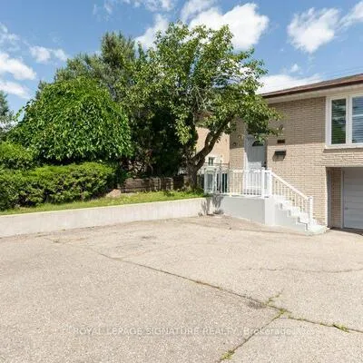 676,&nbsp;Abana, Cooksville, Mississauga
