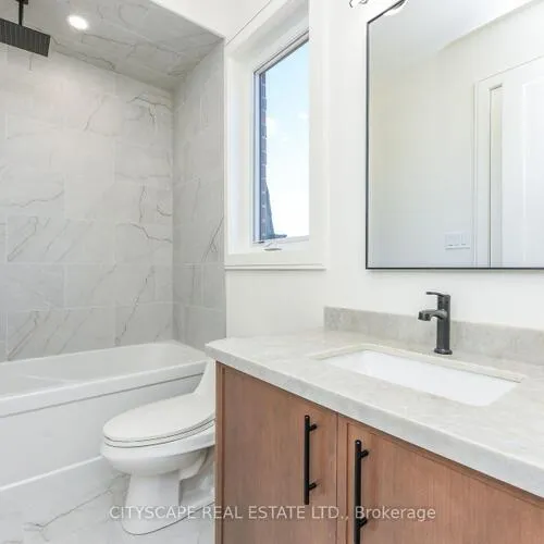 Premium freehold home for sale: 956, Fourth, Lakeview, Mississauga