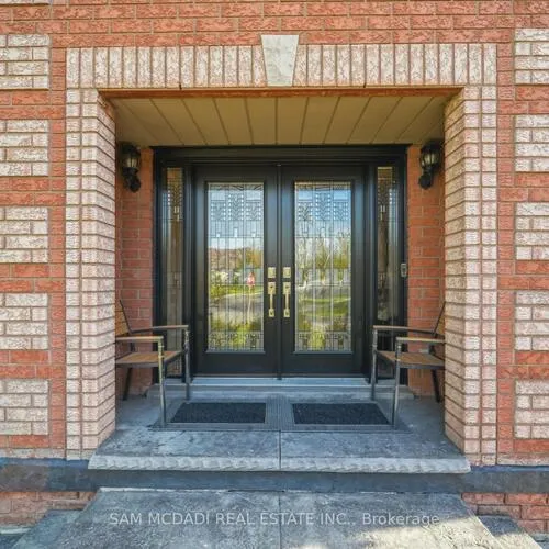 Premium freehold home for sale: 3605, Trelawny, Lisgar, Mississauga