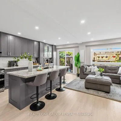6122,&nbsp;Coxswain, East Credit, Mississauga