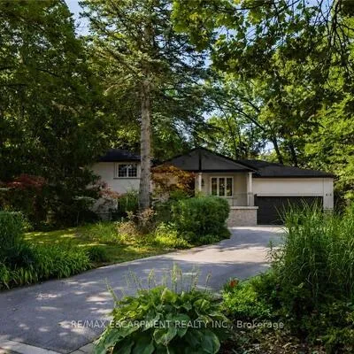 1063,&nbsp;Greenoaks, Lorne Park, Mississauga