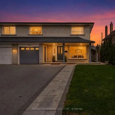 3726,&nbsp;Holden, Mississauga Valleys, Mississauga