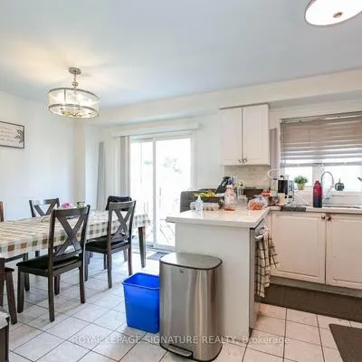 941,&nbsp;Mandolin, Meadowvale Village, Mississauga