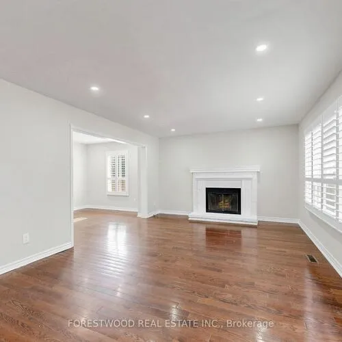 Premium freehold home for sale: 4616, Inverness, East Credit, Mississauga