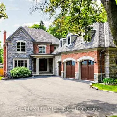 2064,&nbsp;Dickson, Cooksville, Mississauga