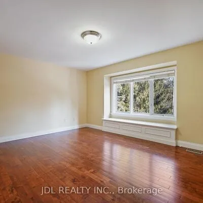 1283,&nbsp;Lindburgh, Lorne Park, Mississauga