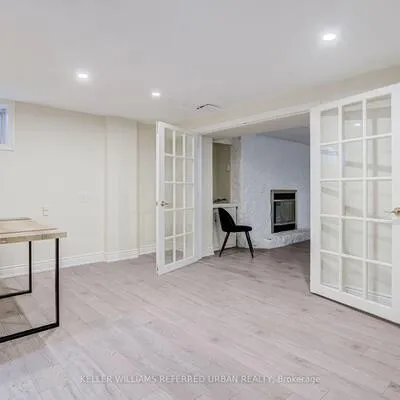 876,&nbsp;Parkland, Clarkson, Mississauga