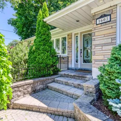 1602,&nbsp;Lincolnshire, Lakeview, Mississauga