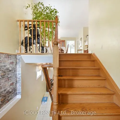 Premium freehold home for sale: 6332, Glen Meadows, Lisgar, Mississauga