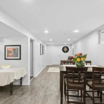 1083,&nbsp;Melton, Lakeview, Mississauga