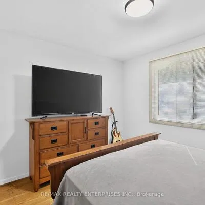 975,&nbsp;Cresthampton, Lorne Park, Mississauga