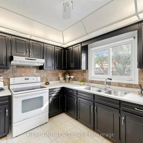Premium freehold home for sale: 1960, Pimlico, Central Erin Mills, Mississauga