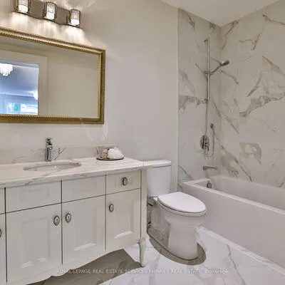 1511,&nbsp;Broadmoor, Mineola, Mississauga
