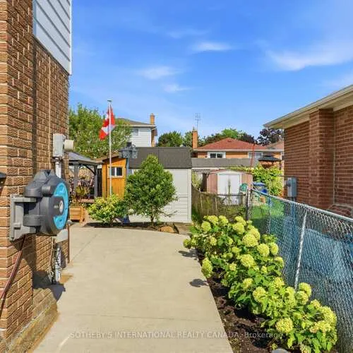 Premium freehold home for sale: 2429 Whaley, Whaley, Cooksville, Mississauga
