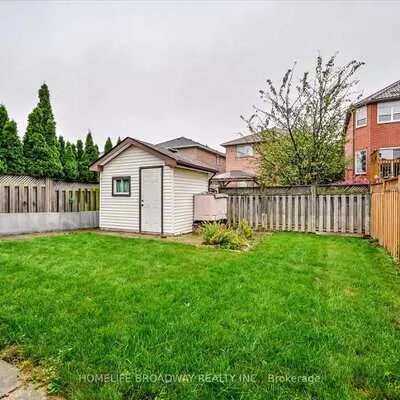 5532,&nbsp;Bourget, Hurontario, Mississauga