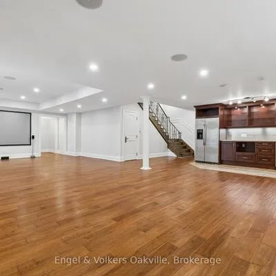 1182,&nbsp;Streambank, Lorne Park, Mississauga