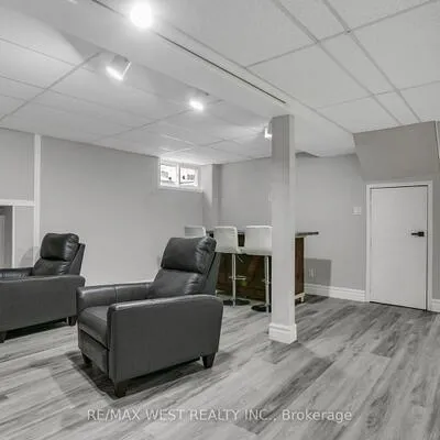 930,&nbsp;Maramis, Lorne Park, Mississauga