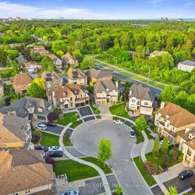 962,&nbsp;Fredonia, Erindale, Mississauga
