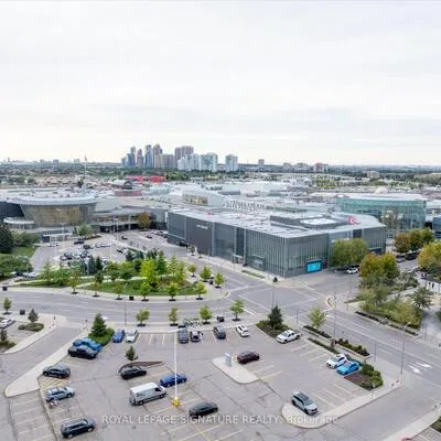 587,&nbsp;Candlestick, Hurontario, Mississauga