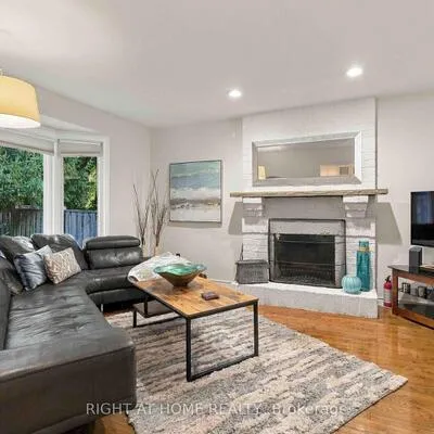 1355,&nbsp;Boulder Creek, Clarkson, Mississauga