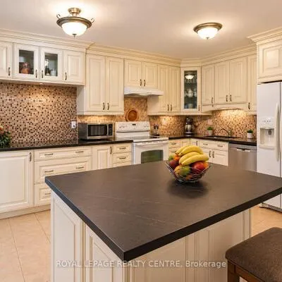 4550,&nbsp;Kettleby, Hurontario, Mississauga