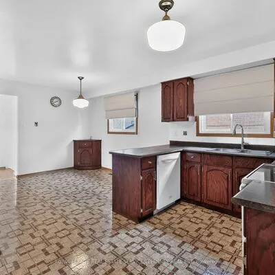 1633,&nbsp;Warren, Rathwood, Mississauga