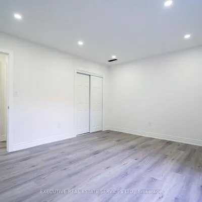 646,&nbsp;Sequin, Lorne Park, Mississauga