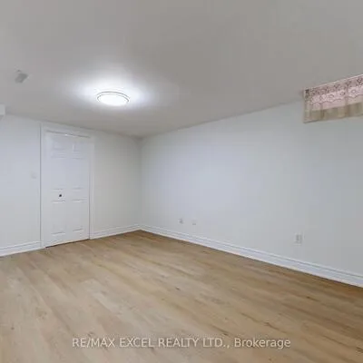 4388,&nbsp;Guildwood, Hurontario, Mississauga