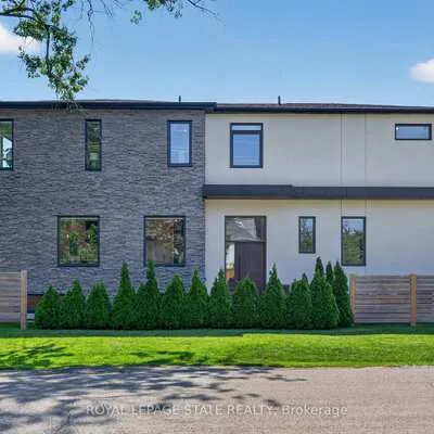 1047,&nbsp;Meredith, Lakeview, Mississauga
