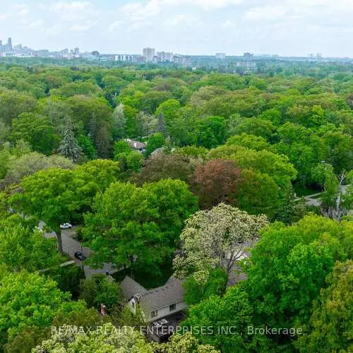 Premium freehold home for sale: 208, Mineola, Mineola, Mississauga