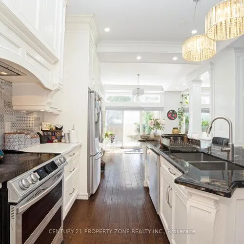 Premium freehold home for sale: 77, Bowshelm, Streetsville, Mississauga